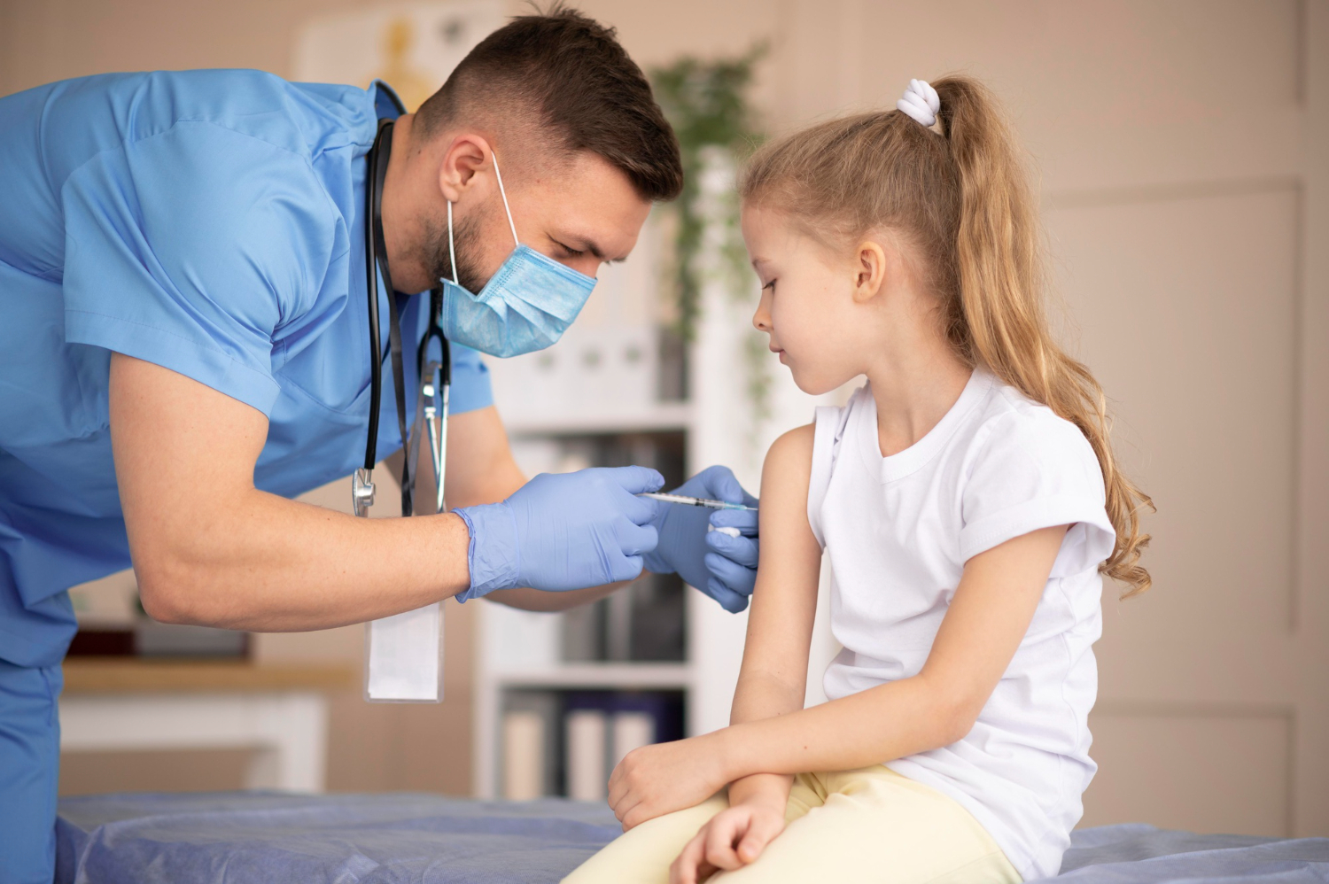Afinal, por que é tão importante se vacinar contra o HPV e manter uma rotina de acompanhamento médico?