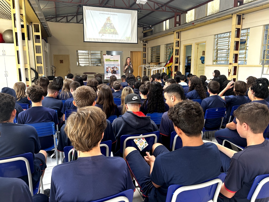 Viver Bem na Escola: programa da Unimed Nordeste-RS promove ciclo de palestras gratuitas para mais 84 estudantes em Farroupilha