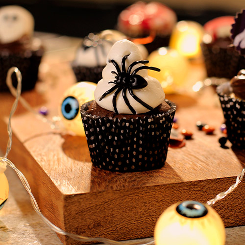 Receita: aprenda a fazer cupcakes de Halloween!