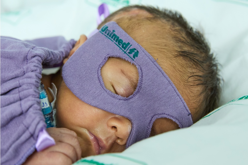 Unidade Materno-Infantil Unimed promove ensaio fotográfico para conscientização sobre a prematuridade no Novembro Roxo